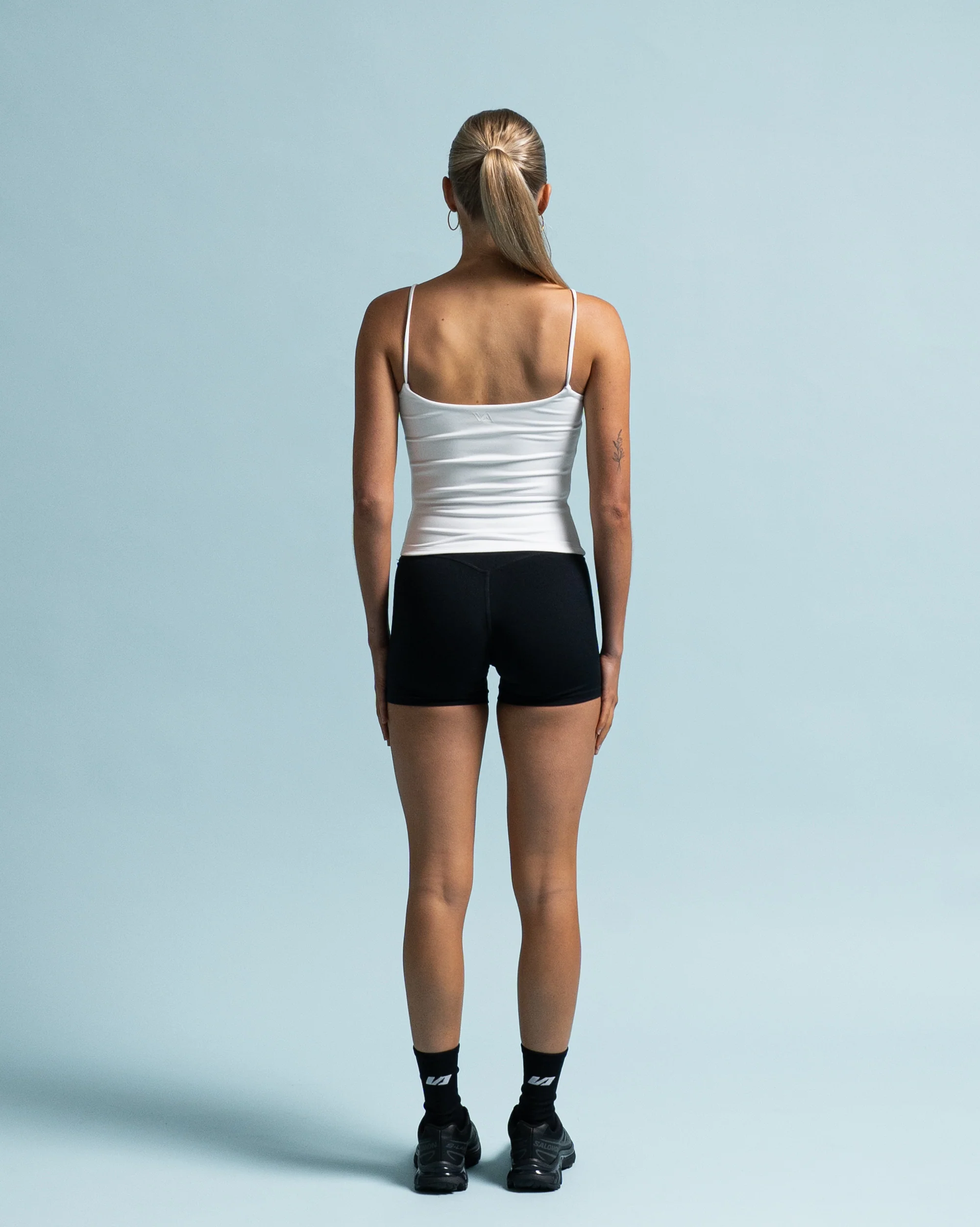 Form Tank - Image 8