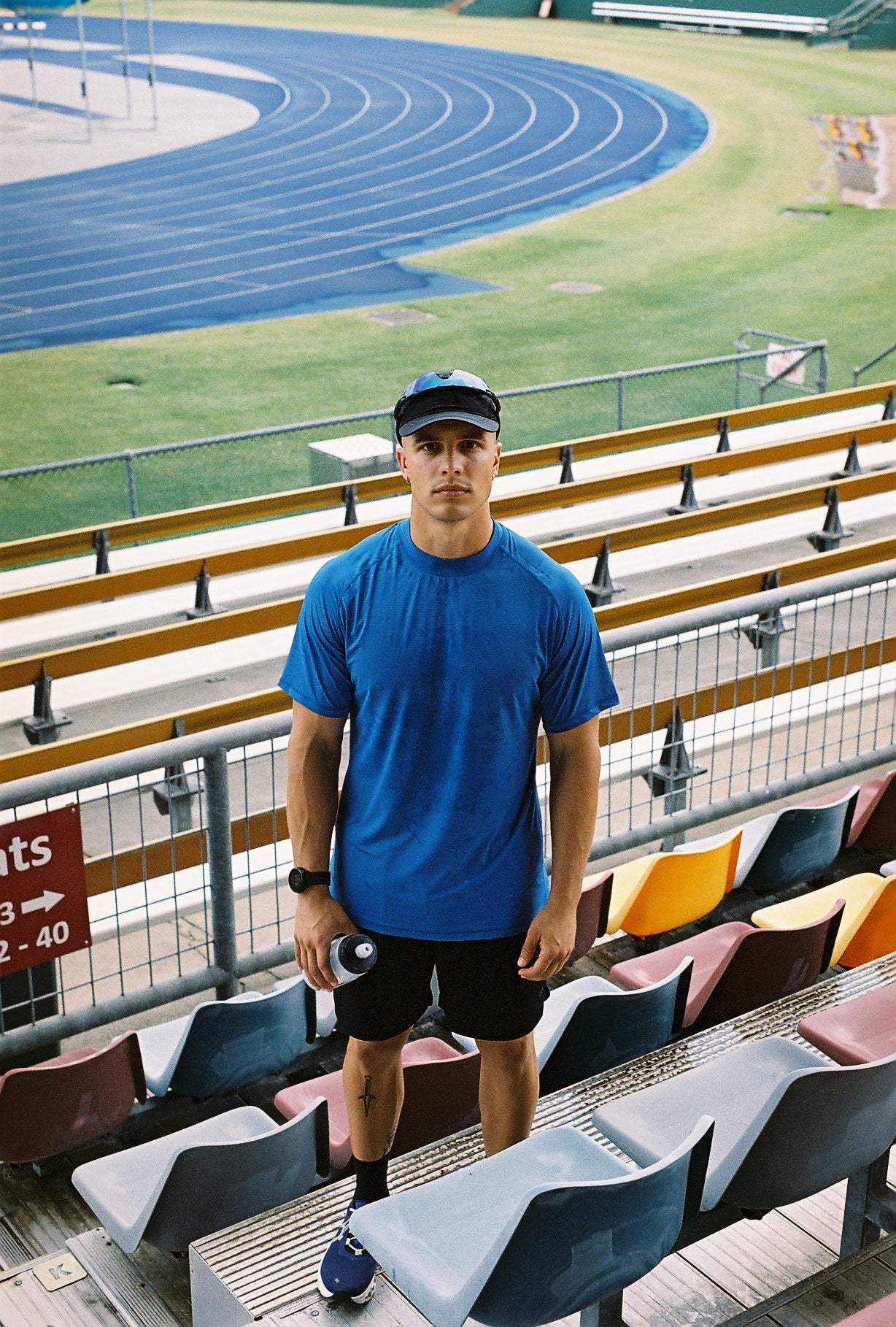 Performance T-shirt - Image 9