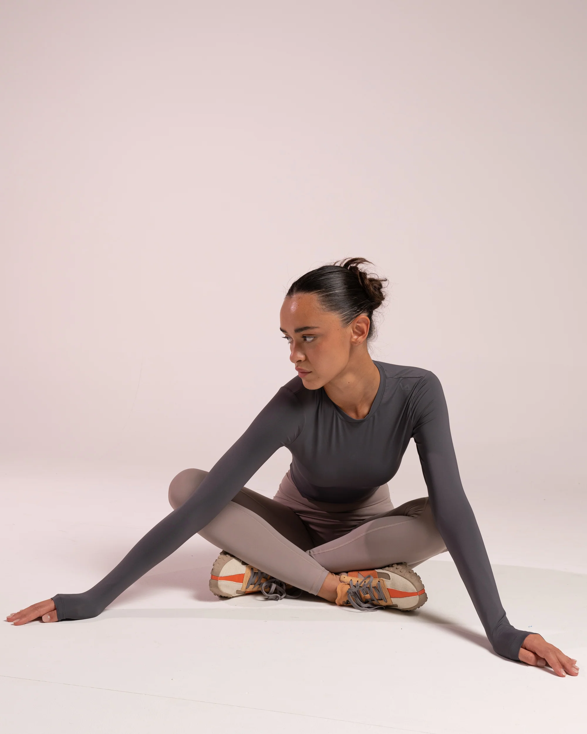 Second Skin Long Sleeve - Charcoal - Image 4