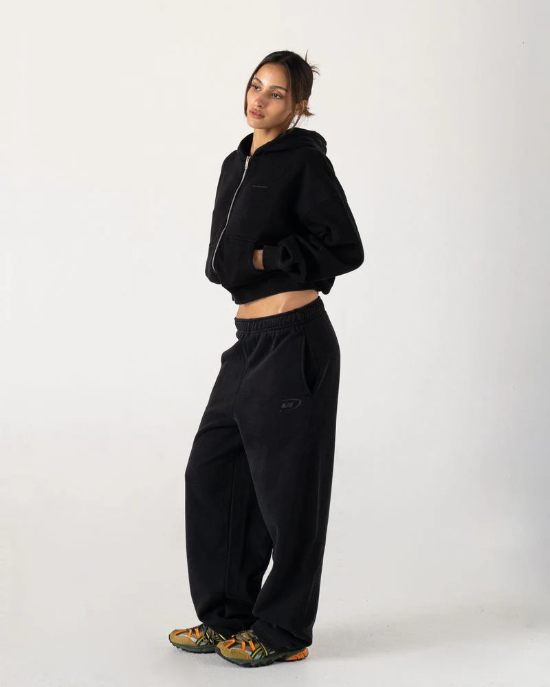 Star Training Straight Leg Sweatpants - Image 12